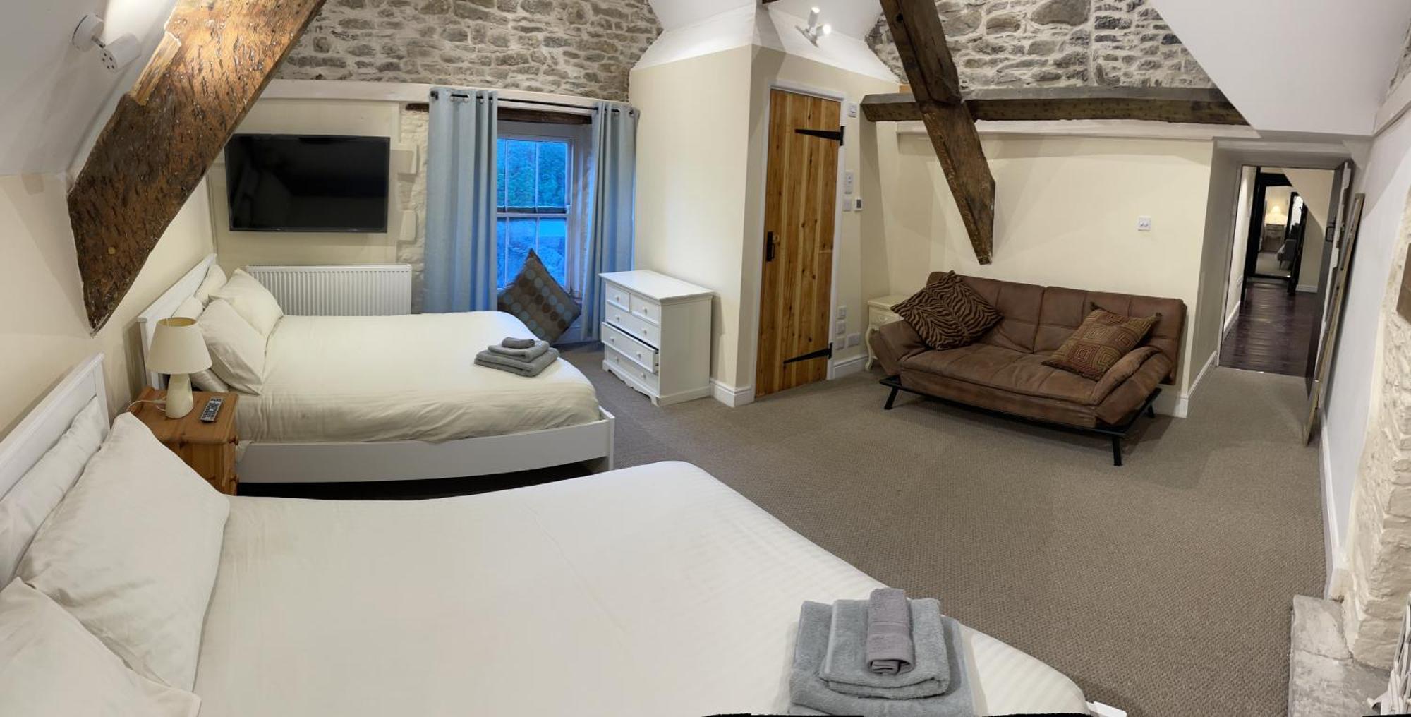 Large Historic Farmhouse In Rhondda Valley Perfect For Groups With Hot Tub Blaencwm ภายนอก รูปภาพ
