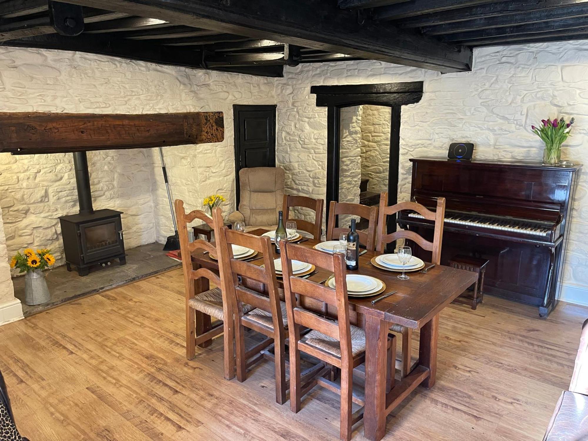 Large Historic Farmhouse In Rhondda Valley Perfect For Groups With Hot Tub Blaencwm ภายนอก รูปภาพ